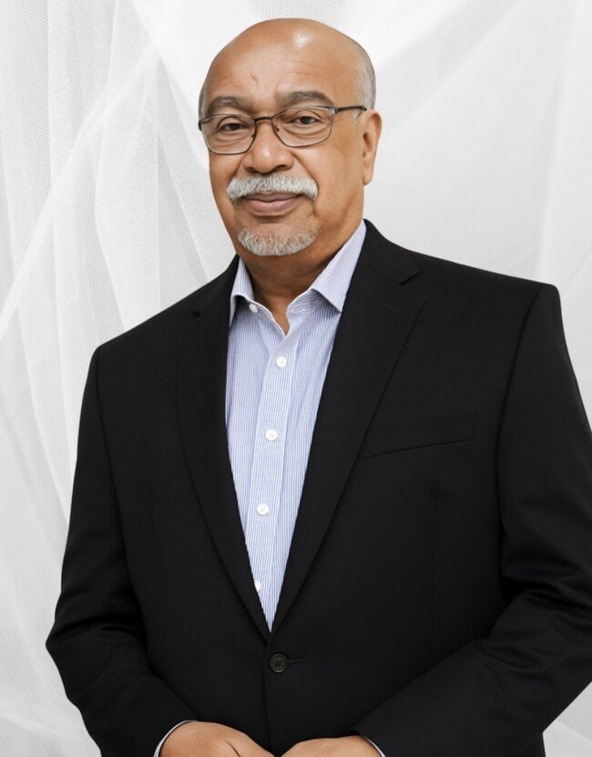 Portrait of Dr. Abdelhadi, consultant paediatrician & neonatologist
