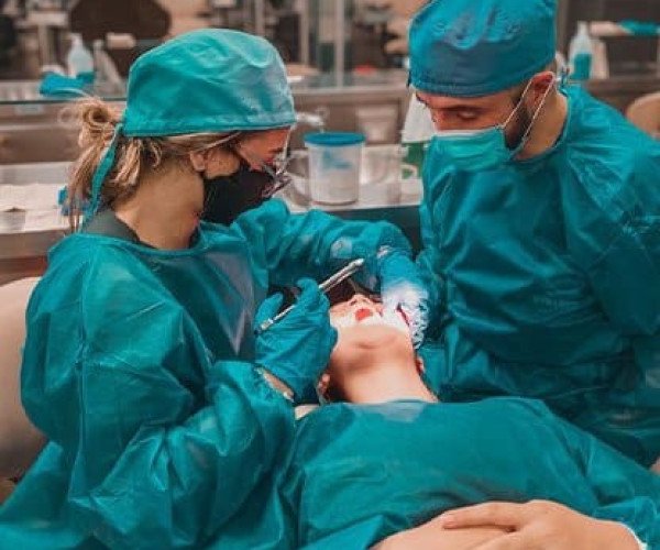 Oral & Maxillofacial Care Services in Dubai – Expert Facial and Jaw Treatment at Somerset Clinic. Family dental care clinic Dubai – Teeth whitening services for a brighter smile in Dubai at Somerset Clinic.-Oral and maxillofacial care services in Dubai at Somerset Clinic, specializing in facial and jaw treatments.